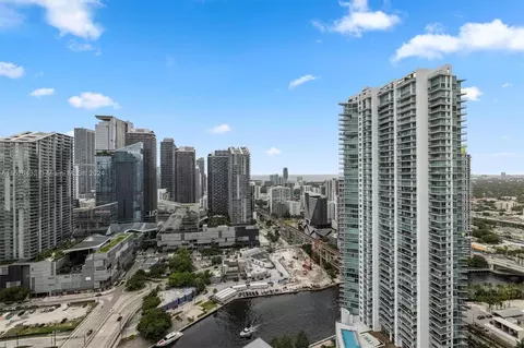 350 S Miami Ave #3910, Miami, FL 33130
