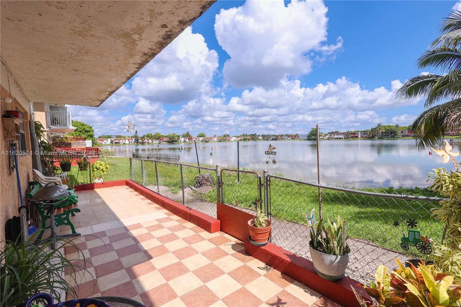 300 NW 107th Ave Unit 101  