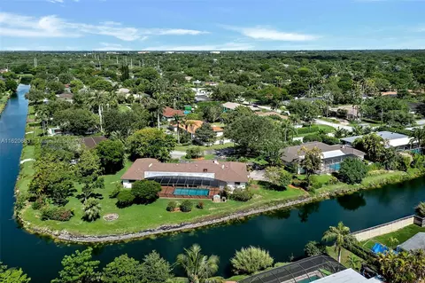14145 SW 72nd Ct, Palmetto Bay, FL 33158