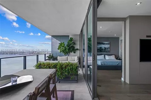 3131 NE 7th Ave #3205, Miami, FL 33137