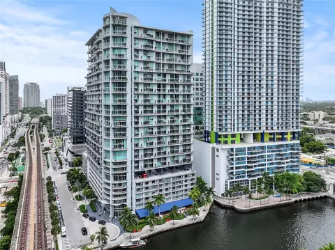 690 SW 1st Ct #1704, Miami, FL 33130