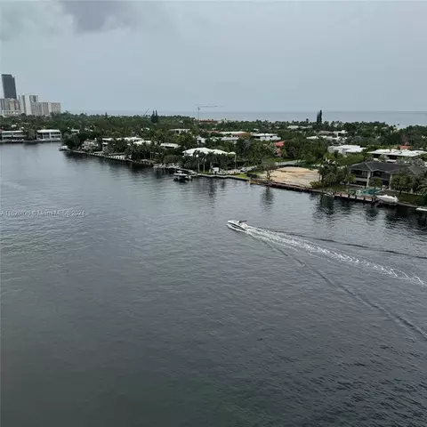 20201 E Country Club Dr #1105, Aventura, FL 33180