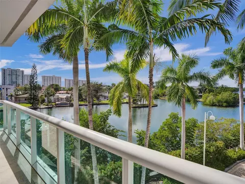 16500 Collins Ave #TH-6, Sunny Isles Beach, FL 33160