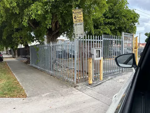 1560 W 46th St #236, Hialeah, FL 33012