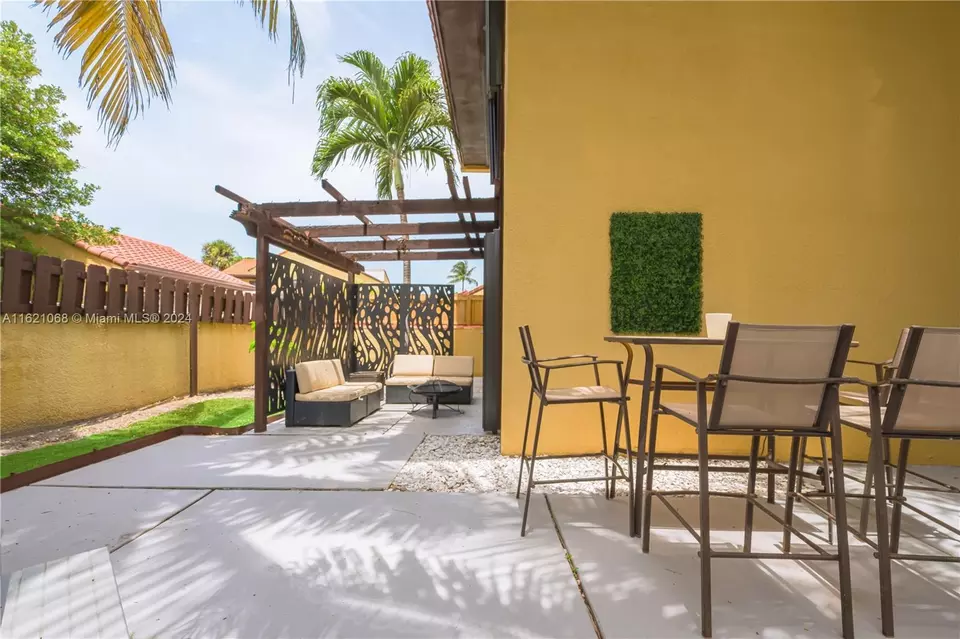  1027 NE 202nd Ln, Miami, FL 33179 photo 46