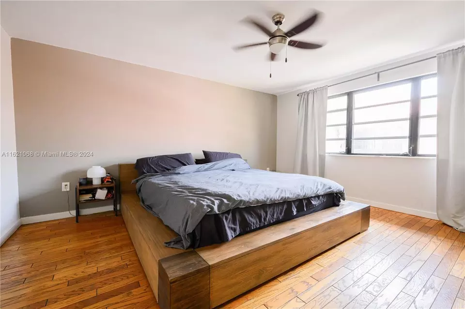 1027 NE 202nd Ln, Miami, FL 33179 photo 24