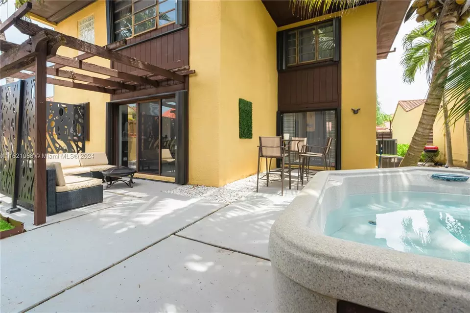  1027 NE 202nd Ln, Miami, FL 33179 photo 49