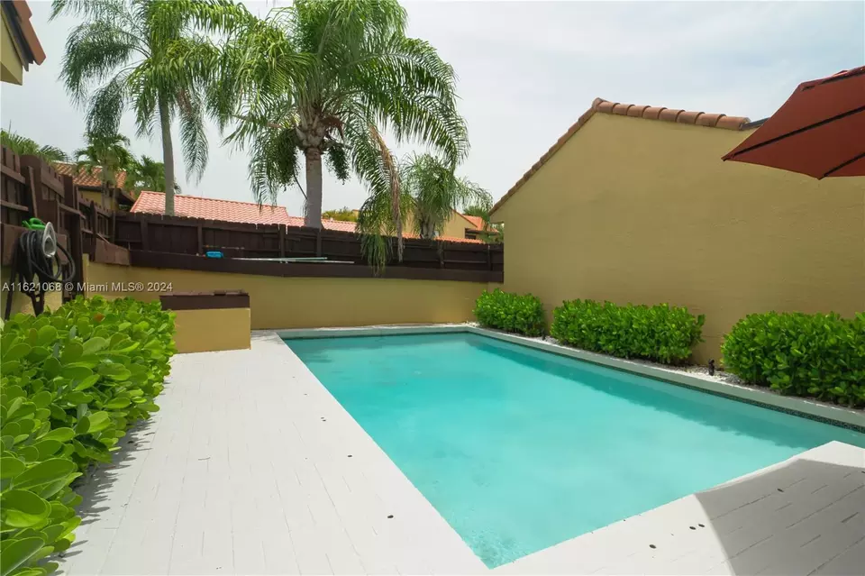  1027 NE 202nd Ln, Miami, FL 33179 photo 42