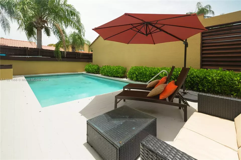  1027 NE 202nd Ln, Miami, FL 33179 photo 41