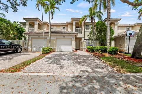 2136 NW 171st Ter #2136, Pembroke Pines, FL 33028