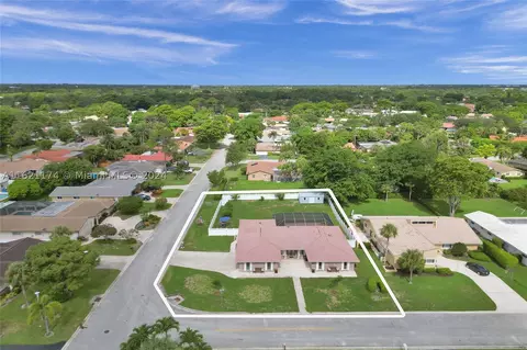1642 NW 82nd Ave, Coral Springs, FL 33071