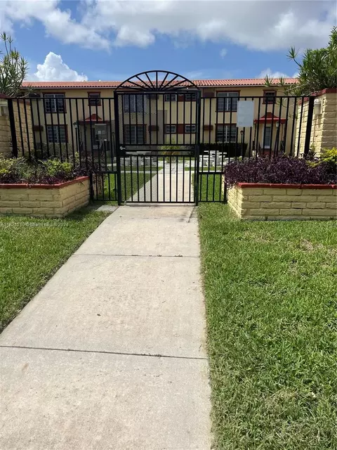 617 SW 11th St #14E, Miami, FL 33129