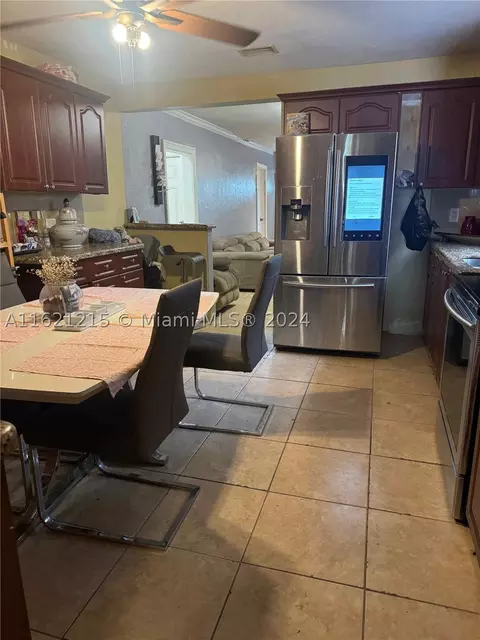 2235 NW 35th St, Miami, FL 33142