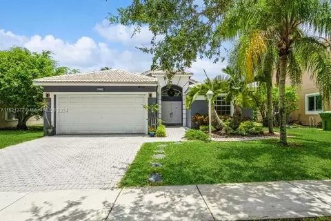 1561 NW 132nd Ave, Pembroke Pines, FL 33028