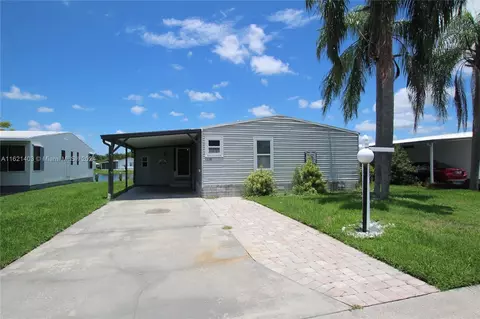 1738 SW 35th Cir, Okeechobee, FL 34974 photo 2