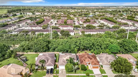 2950 Dunwoodie Pl, Homestead, FL 33035