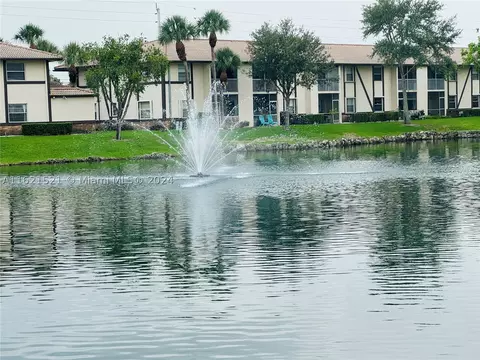 2423 NW 89th Dr #101, Coral Springs, FL 33065