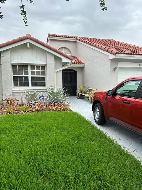 6328 NW 175th Ter, Hialeah, FL 33015