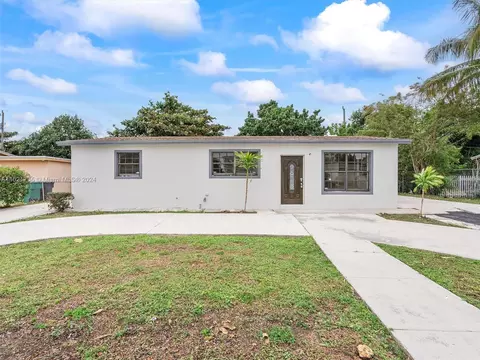 1110 NE 213th Ter, Miami, FL 33179