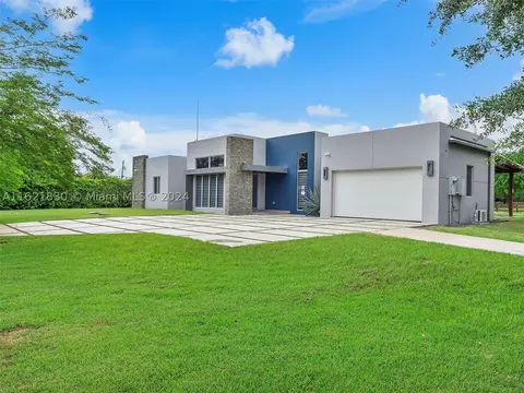 21445 SW 240th St, Homestead, FL 33031