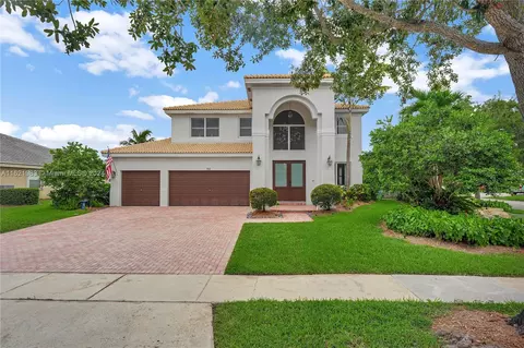 988 NW 167th Ave, Pembroke Pines, FL 33028