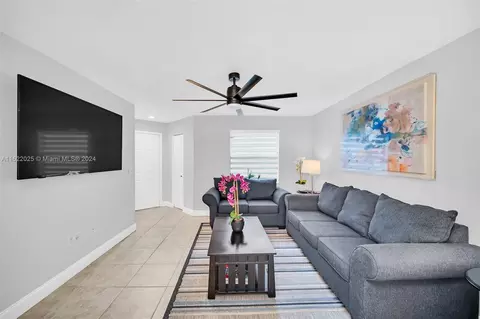 3008 Parkway Blvd #308, Kissimmee, FL 34747