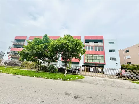 6070 W 19th Ave #107, Hialeah, FL 33012