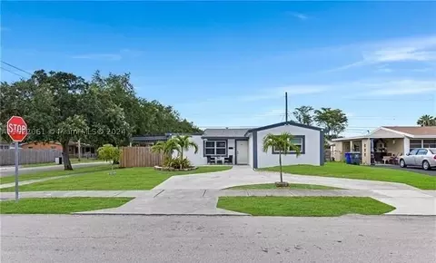 6671 Cody St, Hollywood, FL 33024