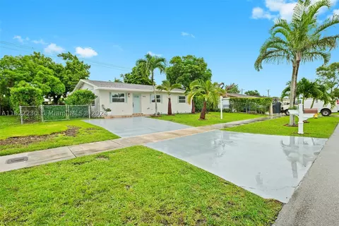 11951 SW 178th Ter, Miami, FL 33177