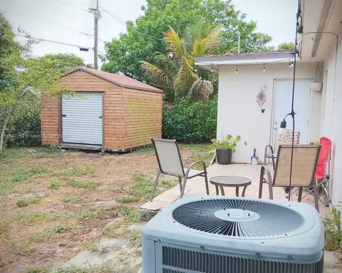 Exterior - 6474 SW 26th St, Miramar, FL 33023 photo 2 of 4
