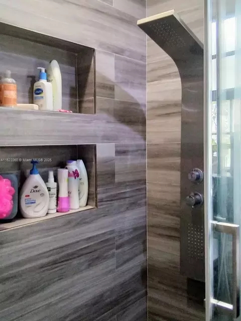 Bath - 6474 SW 26th St, Miramar, FL 33023 photo 1 of 4