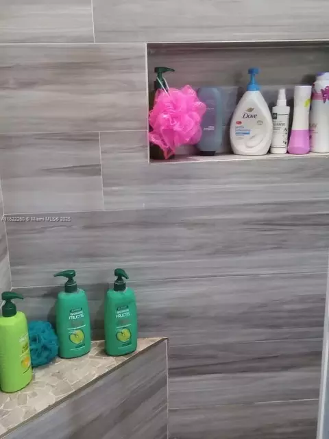 Bath - 6474 SW 26th St, Miramar, FL 33023 photo 3 of 4