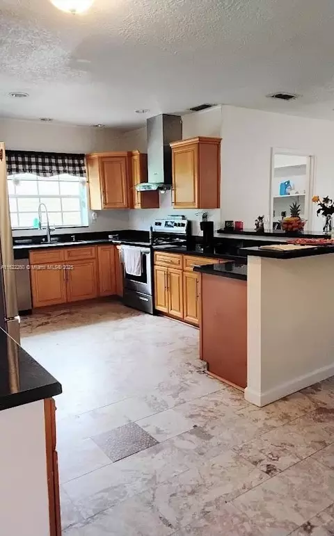 Kitchen - 6474 SW 26th St, Miramar, FL 33023 photo 1 of 4