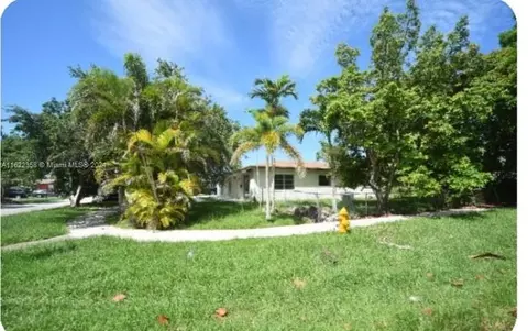 19225 Bel Aire Dr, Cutler Bay, FL 33157