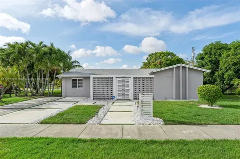 10475 SW 152nd St, Miami, FL 33157