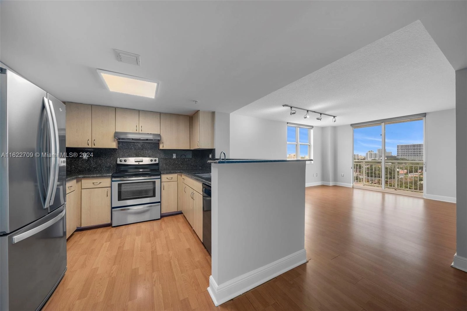 3000 Coral Way Unit 816