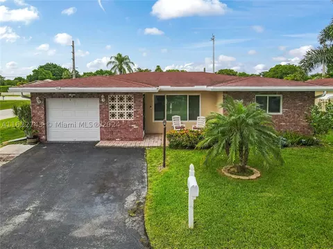 1071 NW 49th St, Pompano Beach, FL 33064