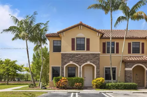 3228 SE 7th Ct #3228, Homestead, FL 33033