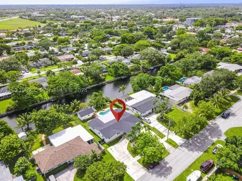 7520 SW 98th Ct, Miami, FL 33173