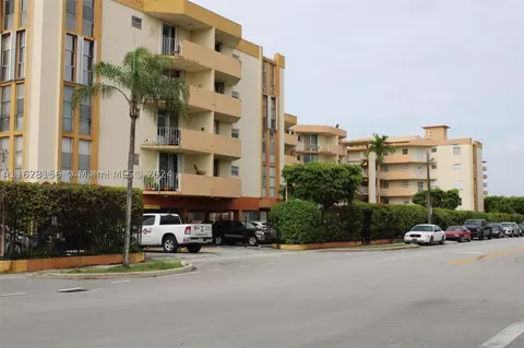 1750 W 46th St #433, Hialeah, FL 33012