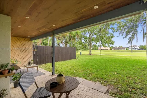 7325 Coldstream Dr, Hialeah, FL 33015 photo 35