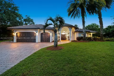 5307 SW 111th Ter, Davie, FL 33328