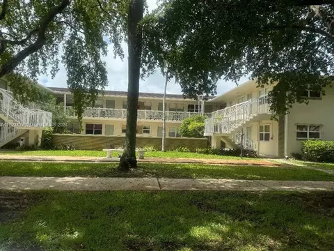 3500 Harrison St #4, Hollywood, FL 33021