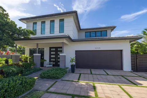 15925 SW 136th Ter, Miami, FL 33196