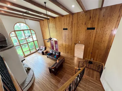 Living - 2110 NE 39th Blvd, Okeechobee, FL 34972 photo 3 of 3