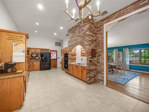 Entry Way - 2110 NE 39th Blvd, Okeechobee, FL 34972 photo 1 of 2