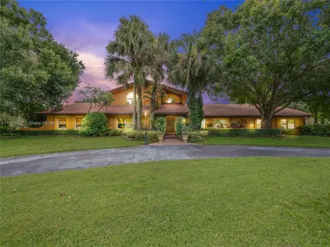 Exterior - 2110 NE 39th Blvd, Okeechobee, FL 34972 photo 1 of 16