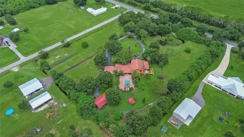 View/Area - 2110 NE 39th Blvd, Okeechobee, FL 34972 photo 2 of 4