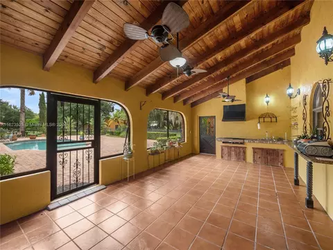 Exterior - 2110 NE 39th Blvd, Okeechobee, FL 34972 photo 3 of 16