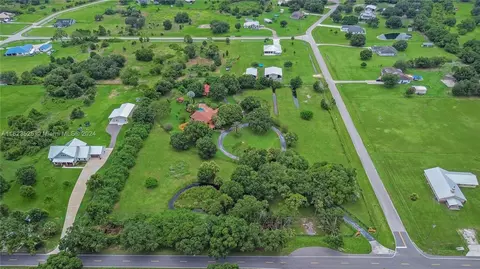 View/Area - 2110 NE 39th Blvd, Okeechobee, FL 34972 photo 4 of 4